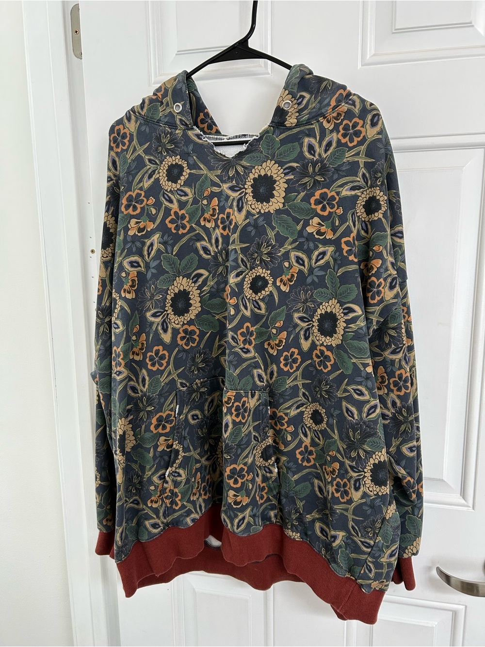 Natural Life Women’s Distressed Hooded Sweatshirt Sunflower Size L XL